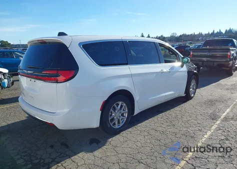 2025 Chrysler Pacifica Select from USA, damaged, VIN 2C4RC1BG2SR577071